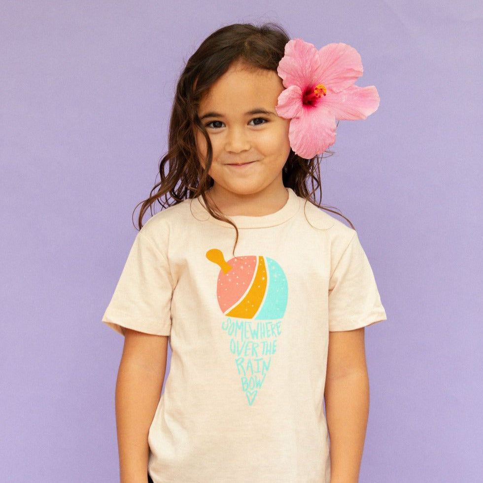 Izzy and Luke: Rainbow Shave Ice Tシャツ Izzy and Luke: Rainbow Shave Ice Tシャツ